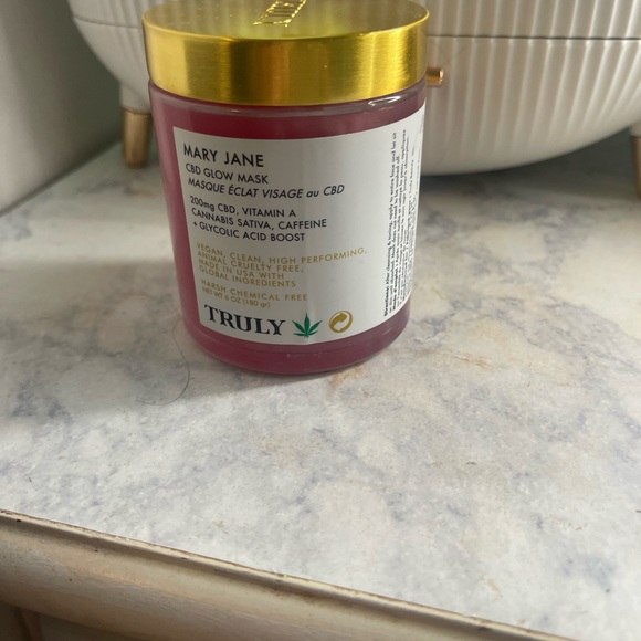 Truly marry Jan mask ! - Picture 1 of 4